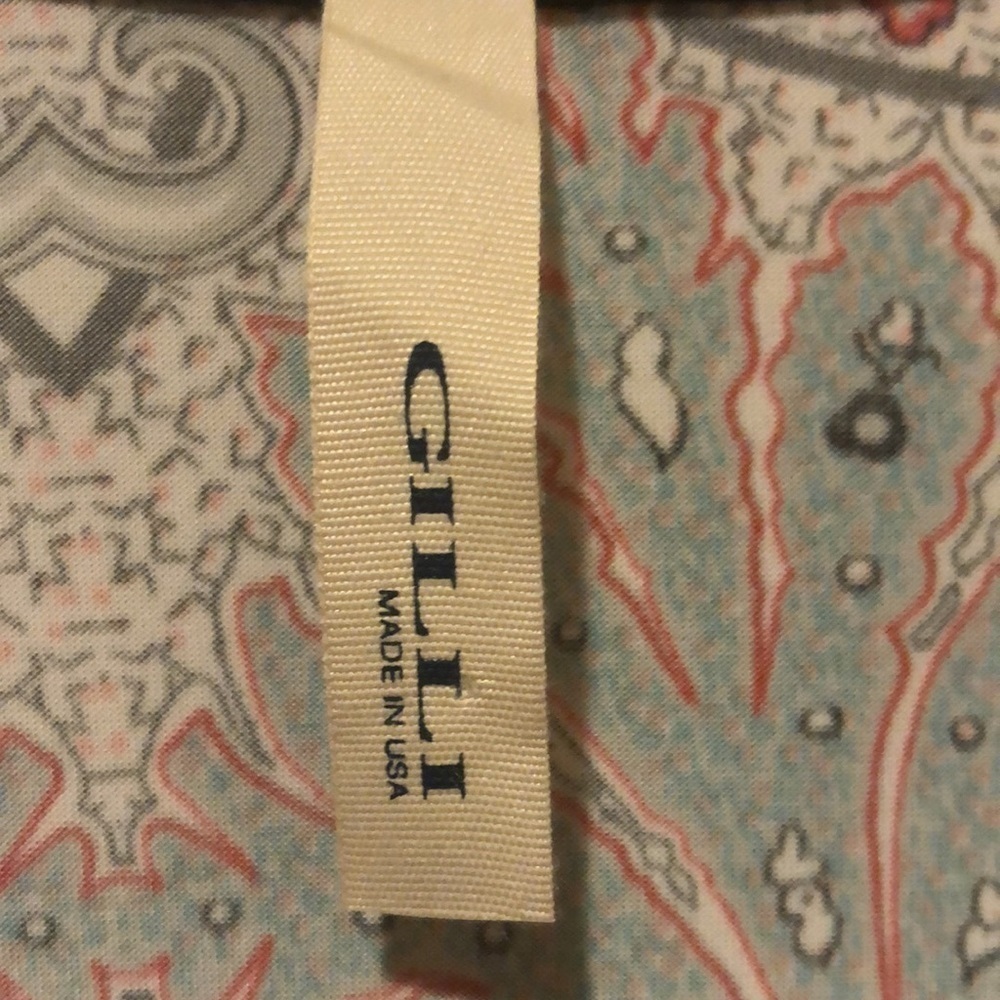GILLI Romper size small - Picture 2 of 3